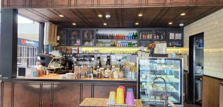 Café & Yogurt Bar – Orange